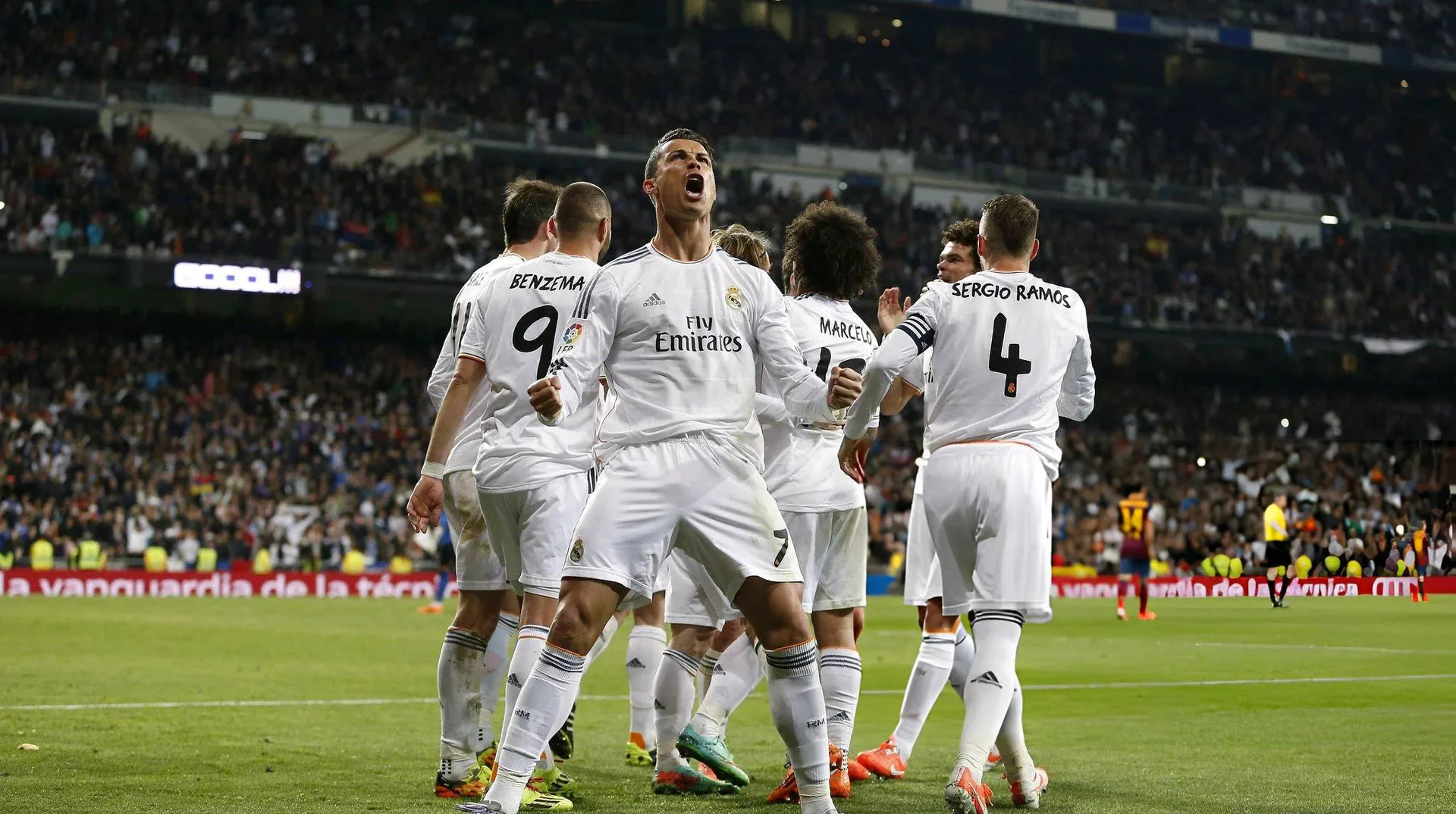 包含转会期意甲焦点战；里昂扳平良机；球迷炸锅；球探报告显示潜力的词条