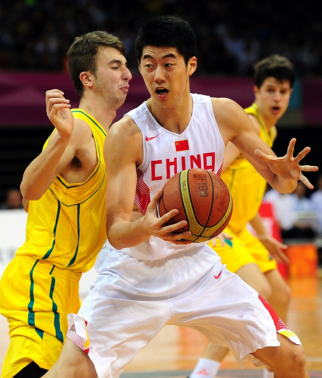 球速体育平台新疆广汇发布备战花絮，冲刺阶段内部沟通，CBA季后赛任务艰巨，赛程密集仍需轮换的简单介绍